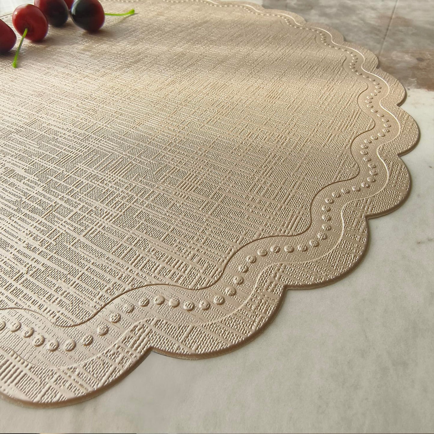 LINSBO Round Placemats Set of 6, 15 Inch Scalloped PU Faux Leather Non-Slip Heat Resistant Table Mats Decor (Light Champagne Gold)