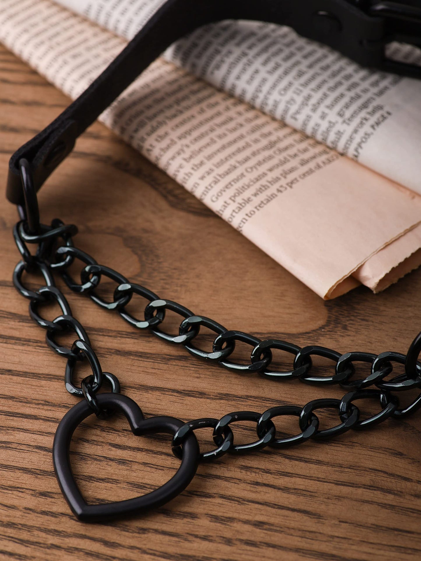 Sacina Goth Heart Chain Choker Necklace, PU Leather Choker, Gothic Punk Grunge Emo Necklace, Halloween Christmas Jewelry Gift for Women, Men