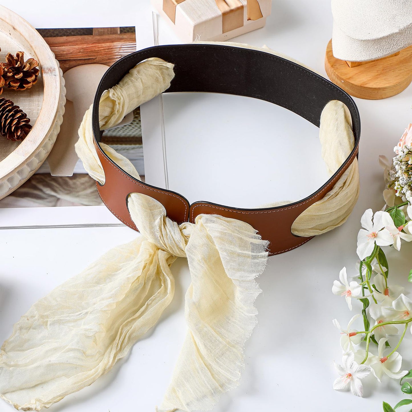 Cutecrop Reversible Scarf Waist Belt, Double Sided PU Leather Scarf Belt 27.5 x 2.5in Versatile Reversible Wide Black and Tan Accessory PU Wide Leather Belts for Women, Without Scarves