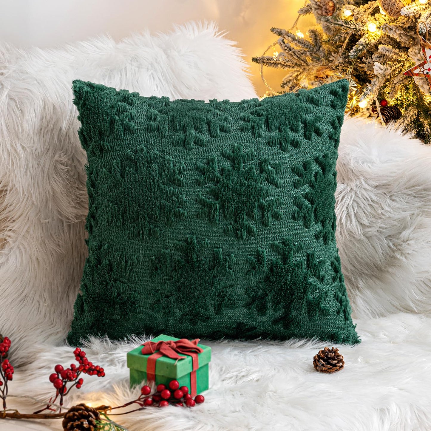MIULEE Christmas Snowflake Decorative Throw Pillow Covers Set of 2,Soft Fluffy Faux Wool Winter Holiday Couch Pillows for Farmhouse Boho Home Decor Sofa Bed Porch Living Room 20x20 Inch Green