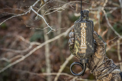 WILDLIFE RESEARCH CENTER Magnum Scrape-Dripper, Smart Scent Dispenser for Deer Hunting, Drips Daytime Only up to 2-3 Weeks with 4 FL OZ of Scent (not Included) No Batteries Required