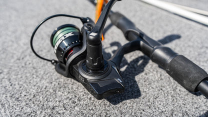 Abu Garcia Max SX Size 2500 Spinning Fishing Reel, High-Performance Freshwater Reel, A-Symmetric Carbon Frame and Rotor, Durable & Lightweight Construction, Max Drag of 7lb | 3.1kg