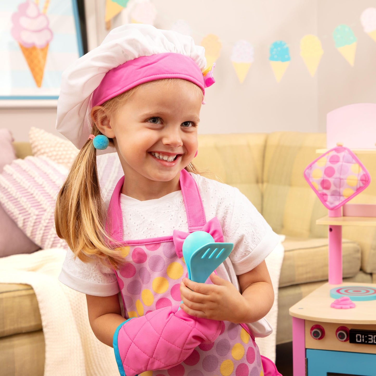 Battat – Play Circle – Kitchen toys For Toddlers – Baking Set – Chef'S Hat & Apron – Pretend Play – 3+ Years