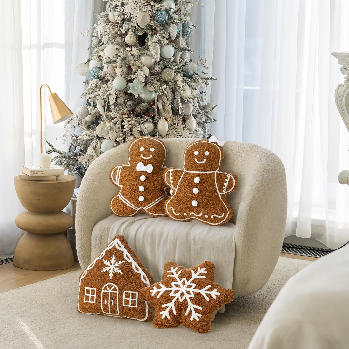 HunnmingRe 4 Pcs Christmas Throw Pillows Fall Football Plush Pillows Winter Holiday Cushion Soft Decorative Cushions for Couch Bedroom Living Room Thanksgiving Xmas Decor(Caramel,Gingerbread)