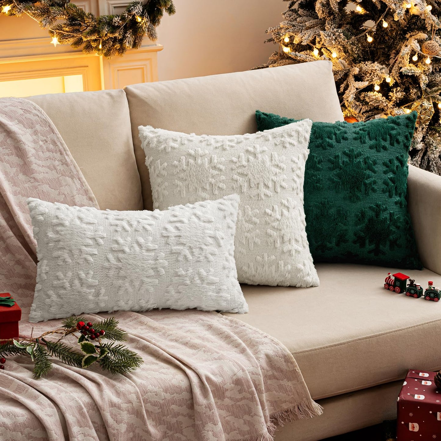 MIULEE Christmas Snowflake Decorative Throw Pillow Covers Set of 2,Soft Fluffy Faux Wool Winter Holiday Couch Pillows for Farmhouse Boho Home Decor Sofa Bed Porch Living Room 18x18 Inch Pure White