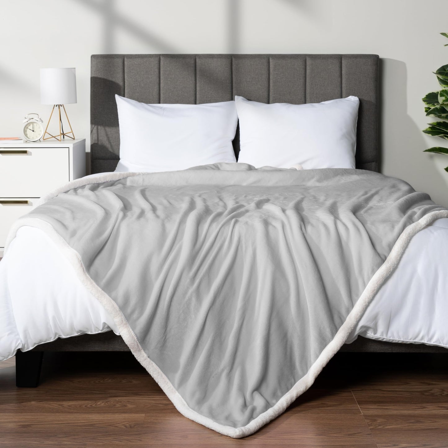 PAVILIA Sherpa Fleece Throw Blanket for Couch, Light Grey, Plush Soft Fuzzy Sofa Blanket, Cozy Reversible Winter Throw for Women Men, 50x60 Inches