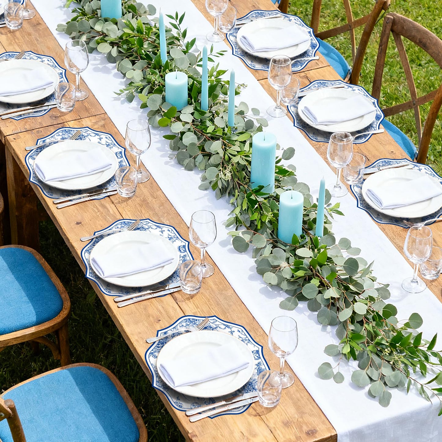 Blue Floral Faux Leather Placemats Set of 6 Round Scalloped Chinoiserie Placemats 13 Inch Waterproof Flower Table Mats Heat Resistant for Dinner Table Setting Wedding Bridal Shower Party Decor
