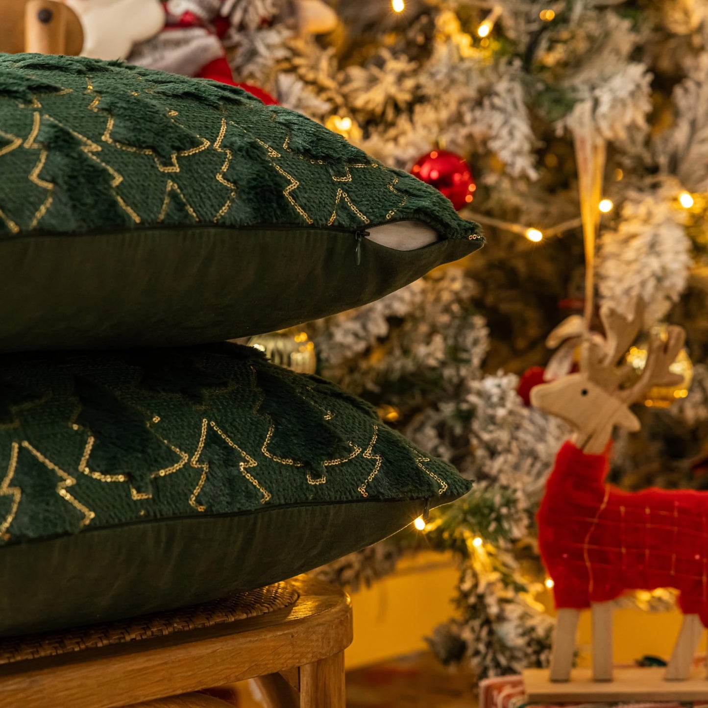 AQOTHES Christmas Tree Green Throw Pillow Covers 18x18, Soft Faux Fur Sequins Throw Pillows for Couch Sofa Bed Room Cushion Covers Holiday Decorations