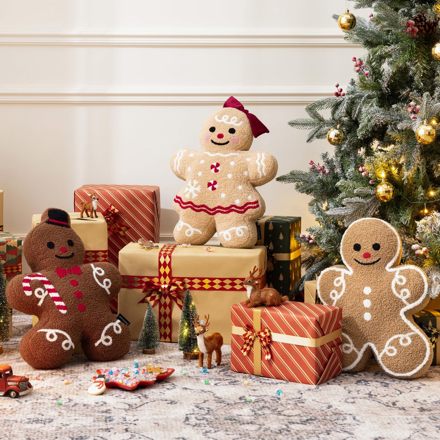 Phantoscope Gingerbread Series Merry Christmas Throw Pillow, Plush Teddy Sherpa Xmas Gingerbread Girl Shaped Christmas Decorative Pillow with Bow for Couch Living, Bedroom, Beige, 13x18 inches