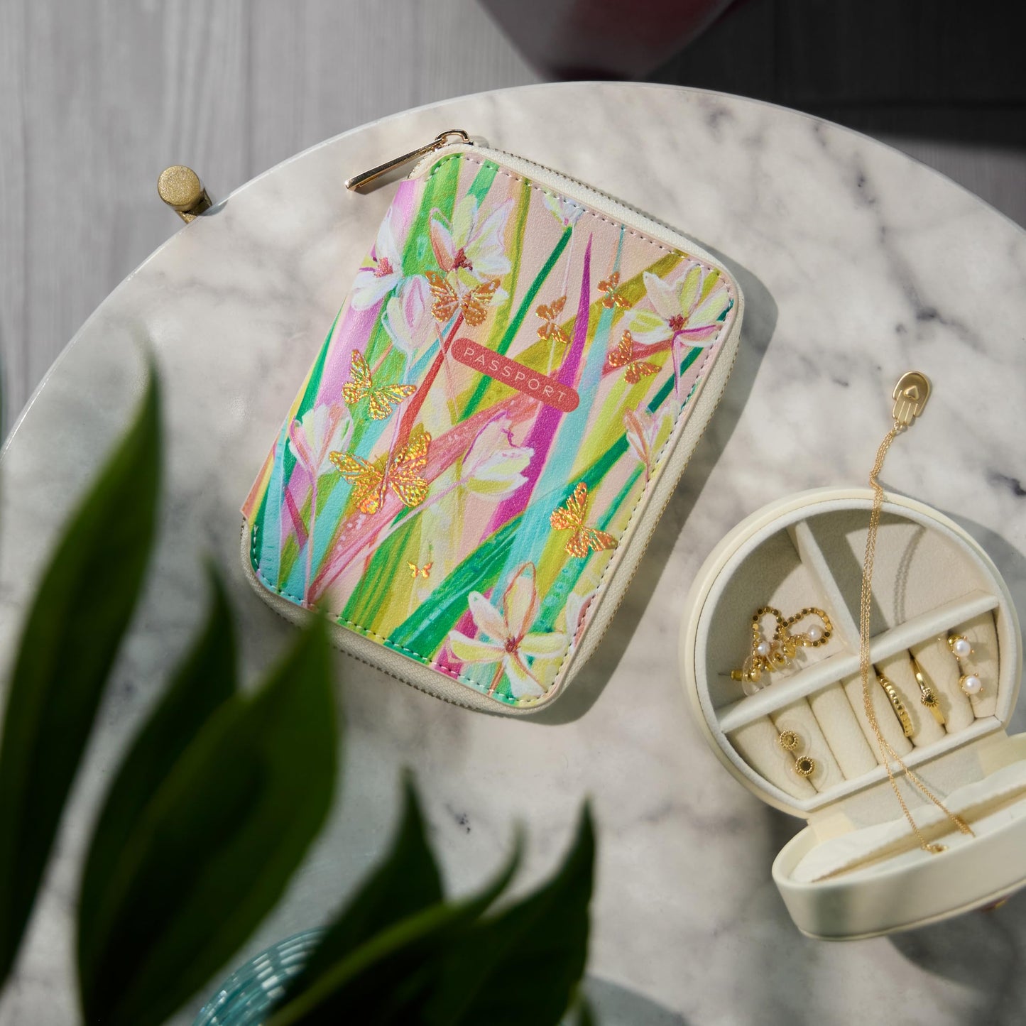 DEMDACO Passport Wallet With RFID Protection and Built In Tracker Holder 4 x 6 Inch Vegan Leather Floral Pink