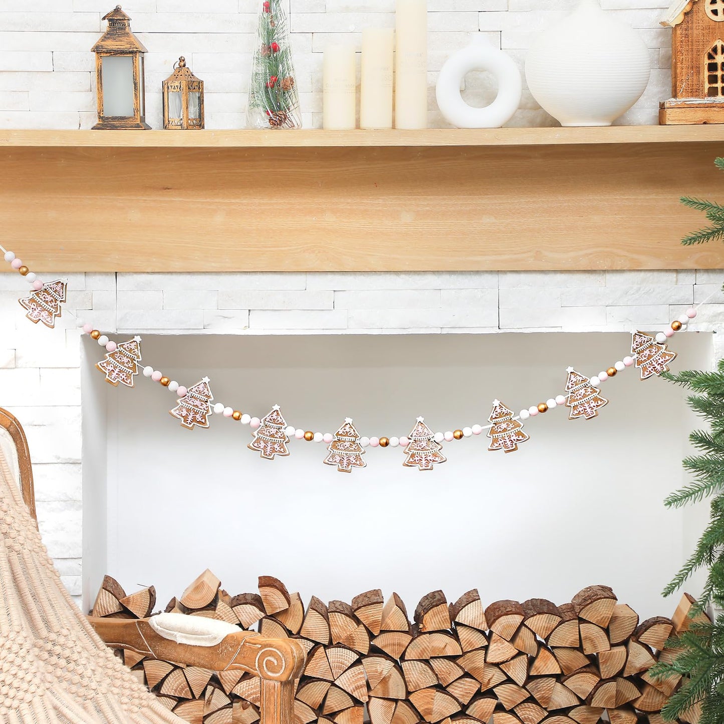 AceOrbit 8.2ft Christmas Tree Garland Pink Polymer Clay Christmas Tree Banner Farmhouse Xmas Wooden Beads Hanging Ornaments for Xmas Holiday Mantel Fireplace Window Wall Decor