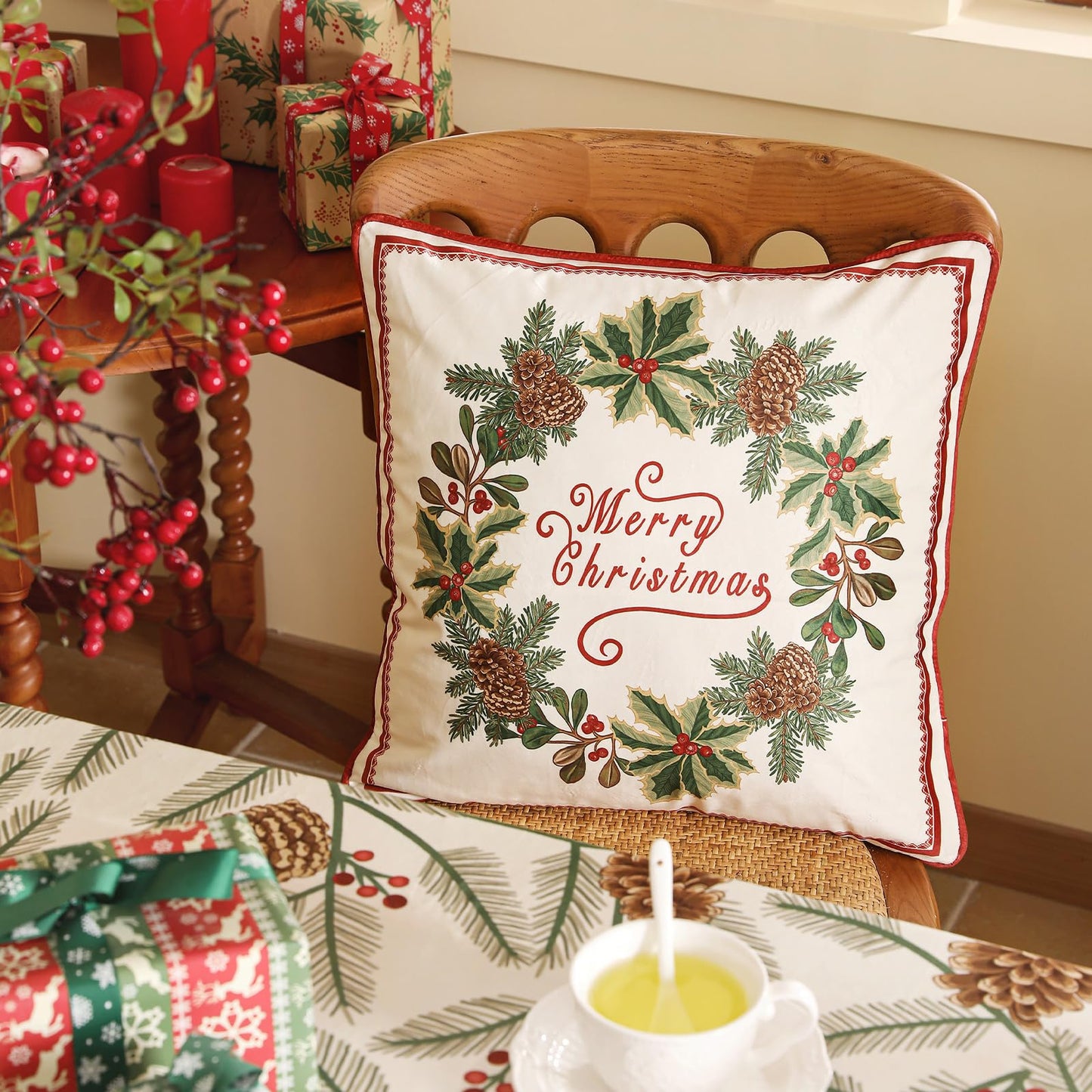 ISAENNE Design Square Classic Chrismas Style Throw Pillow Covers 18"x18", Green Soft Velvet Cushion Cover with Xmas Garland Pattern Decor Pillowcases for Bed,Living Room,Outdoor,Car