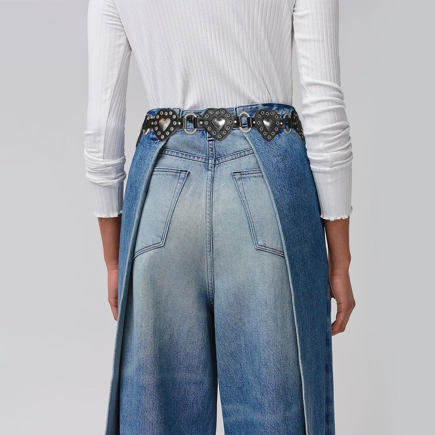 RISANTRY Conch Belt for Women Heart Belt Stylish Design with Silver Heart Buckle Chic Accessory for Jeans