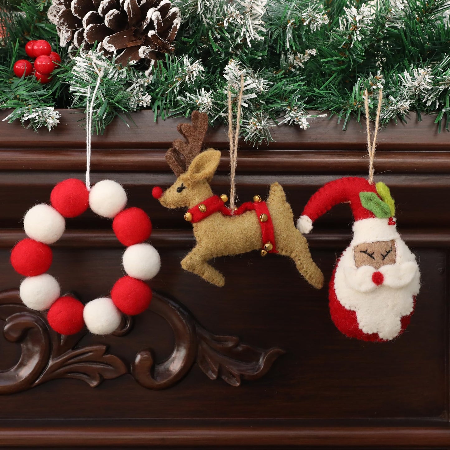 JUIIZAY 3pcs Felt Christmas Ornaments Xmax Tree Ornament Hanging Decorations for Christmas Tree