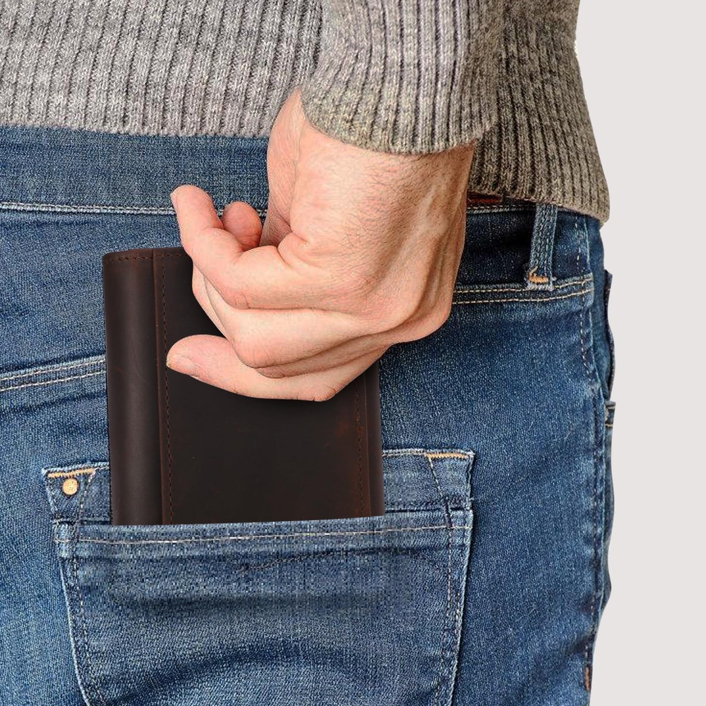 baotuiok Mens Trifold Crazy Horse Leather Wallet with 11 card Slots， Genuine Leather RFID Blocking Wallet for Men（brunet brown）