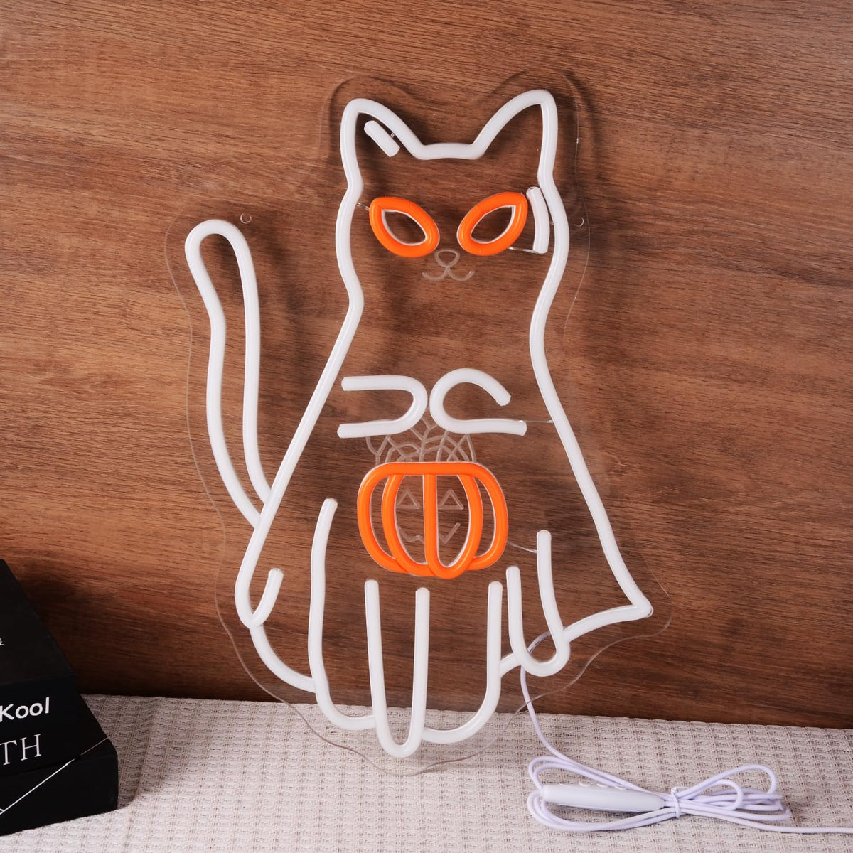 Cat Holding a Jack-o'-lantern Neon Light Sign Halloween Funny White Cat with Pumpkin Light for Trick-or-Treat Party Wall Decor All Saints' Day LED Light up