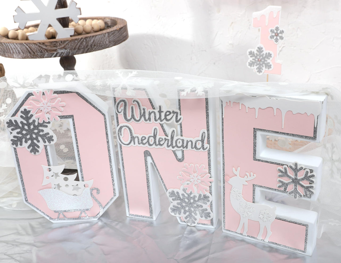 Snowflake One Letter Sign for 1st Birthday - Winter Onederland 1st Birthday Decoration, Winter Wooden One Table Centerpiece, Winter 1st Birthday Table Decor, Winter Onederland Birthday Photo Prop