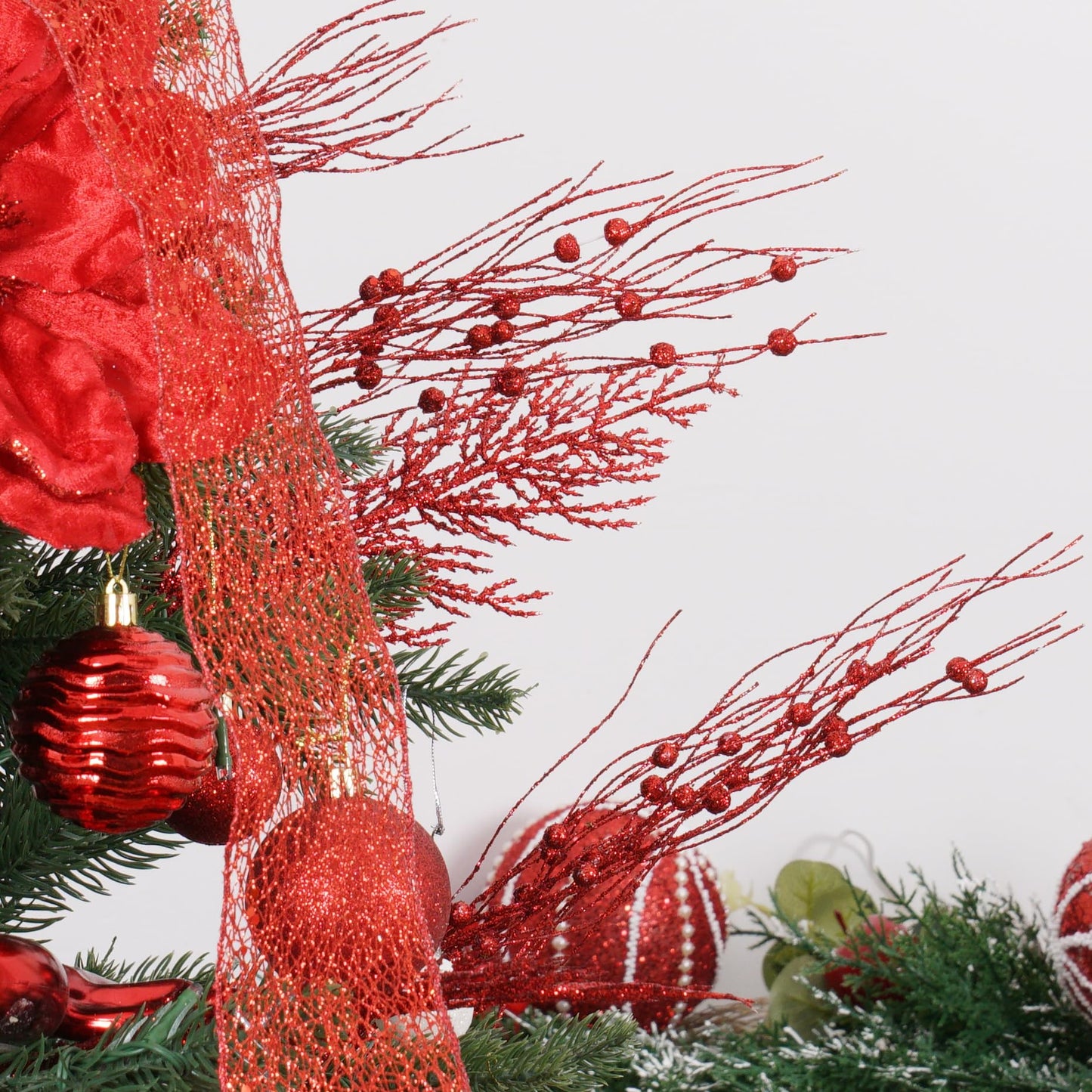SLKING STORE SLK 16-Pack Artificial Glitter Berry Stem Ornaments, Christmas Decorative Glittery Twigs, Picks, Branches for Tree, Wreath, Small Vase, Party (Red)
