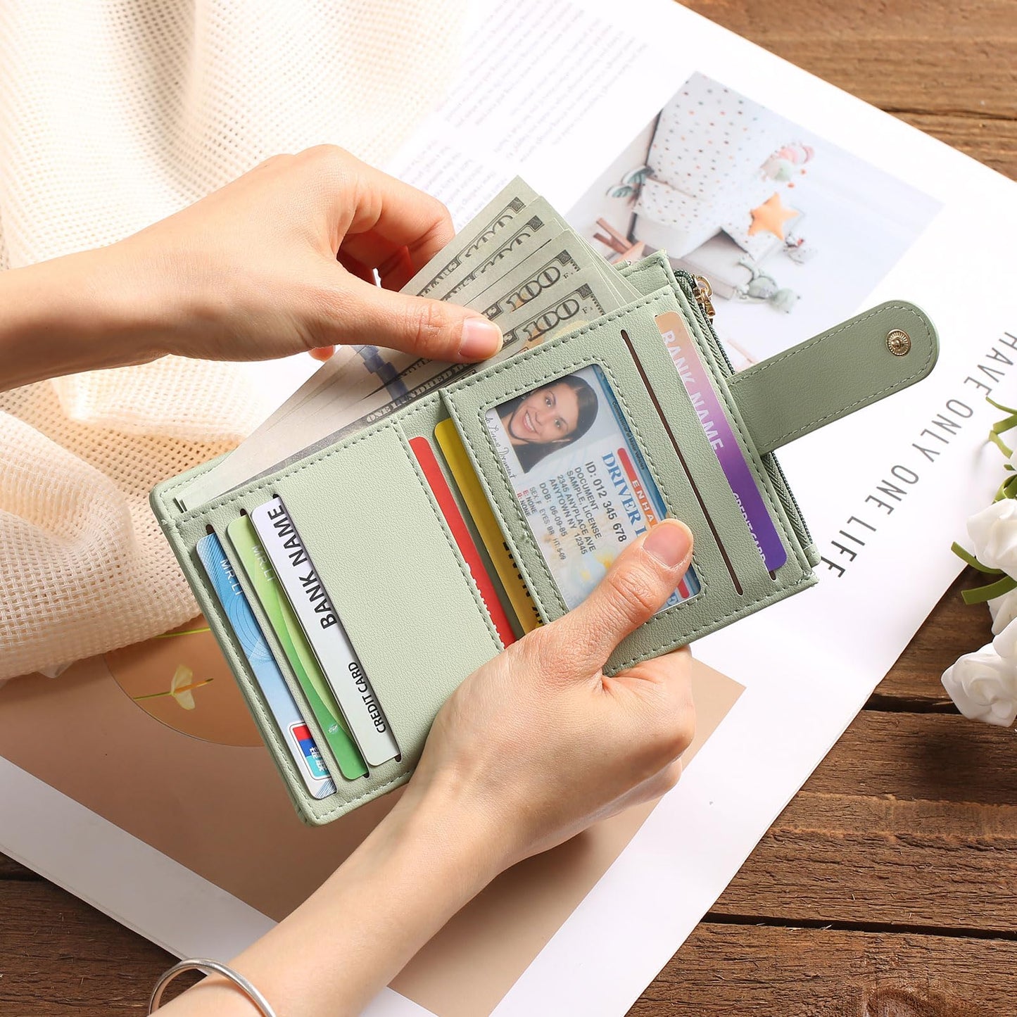 GAEKEAO Slim Wallet for Women, RFID Blocking Credit Card Holder Bifold Wallet with Zipper Coin Pocket, ID Window