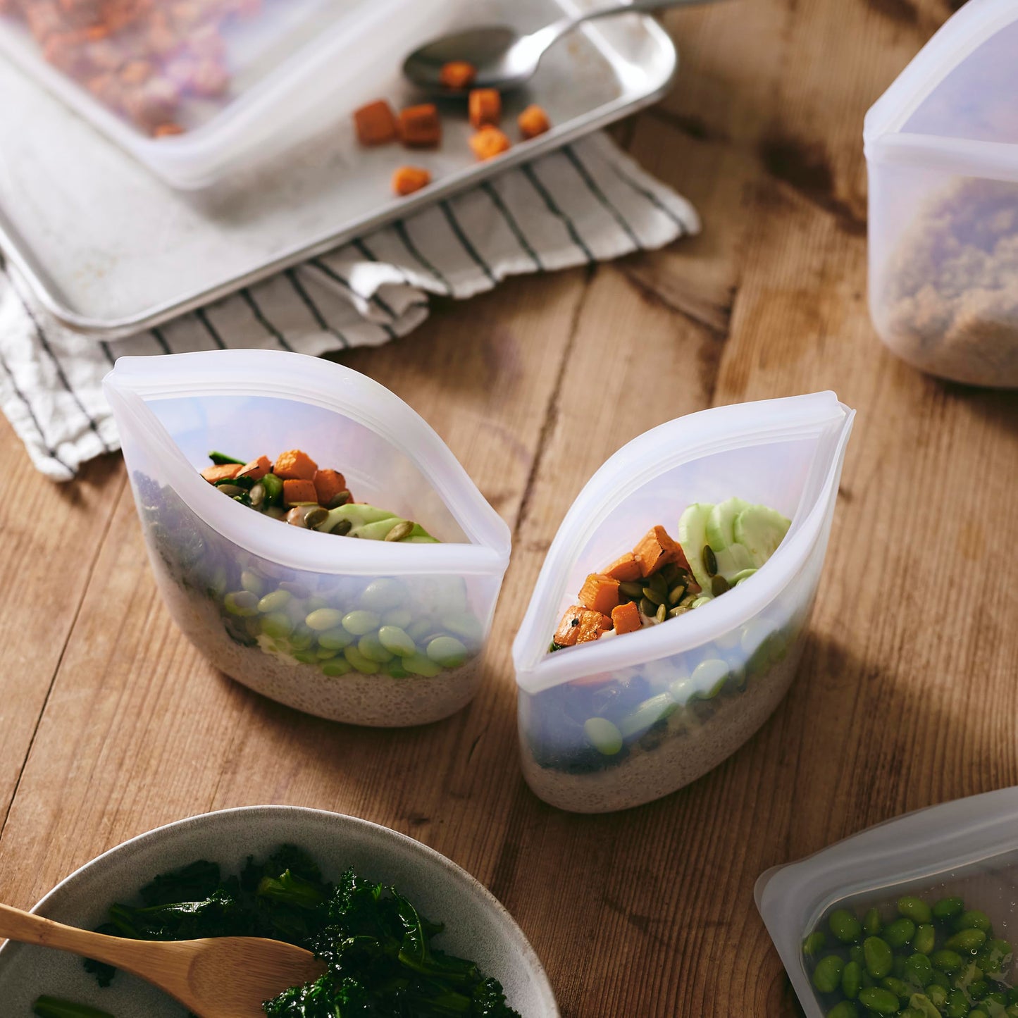 Stasher Premium Silicone Reusable Food Storage Bowl, Clear, Microwave, Sous Vide, Dishwasher, Oven and Freezer Safe, BPA Free, Leak-free, Eco-friendly, 4-Cup Bowl