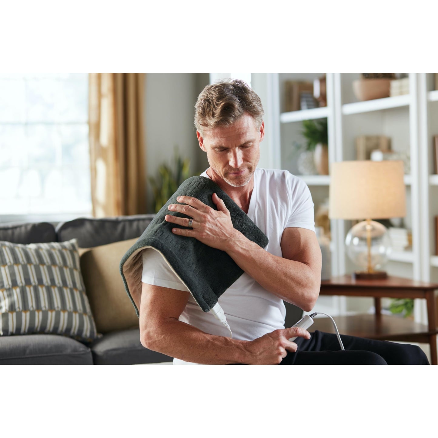 Sunbeam XL Back Neck and Shoulder Heat Therapy 12 x 24 with Auto Shut Off 6 Settings Machine-Washable Comfortable Microplush Fabric - Burgundy