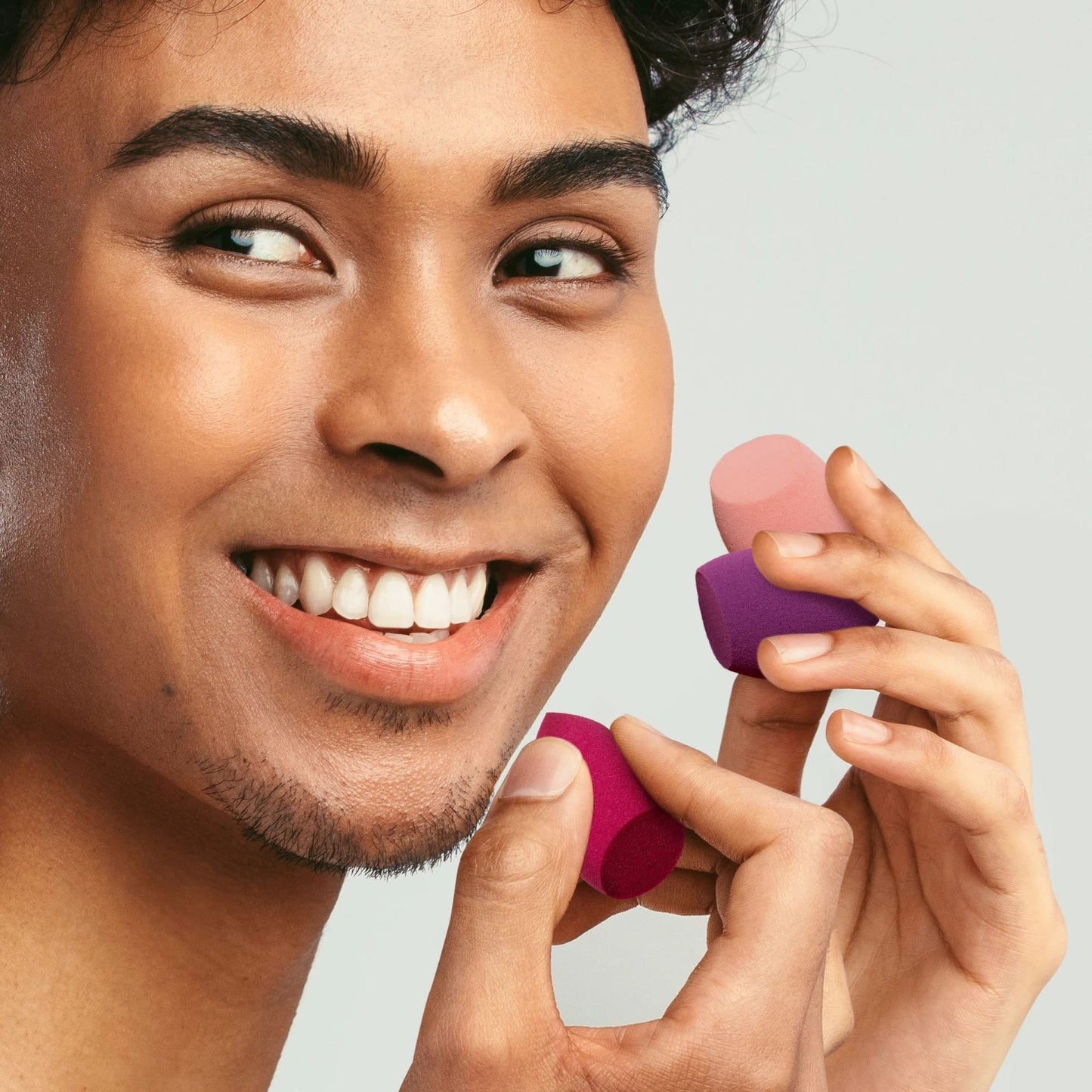Real Techniques Ultimate Makeup Sponge Trio, Makeup Blending Sponges, For Liquid, Cream, & Powder Products, Powder & Foundation Sponges, Mini Makeup Sponge, Latex-Free Foam, Travel-Friendly, 3 Count