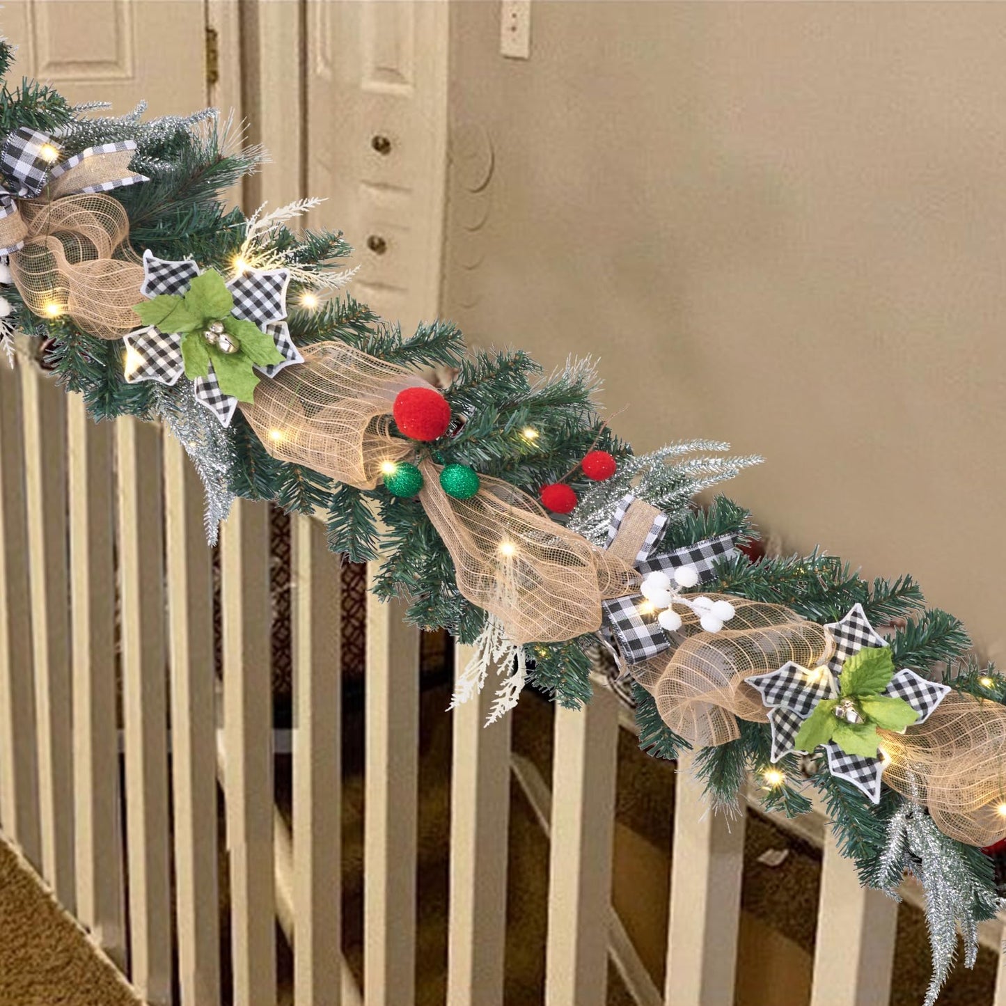 6 feet prelit Christmas Garland,Black and White Buffalo Plaid Christmas Decor with 30 LED Lights, Lighted Buffalo Plaid Decoration for Mantel,Stairs,and Front Door,Xmas Farmhouse Decor.