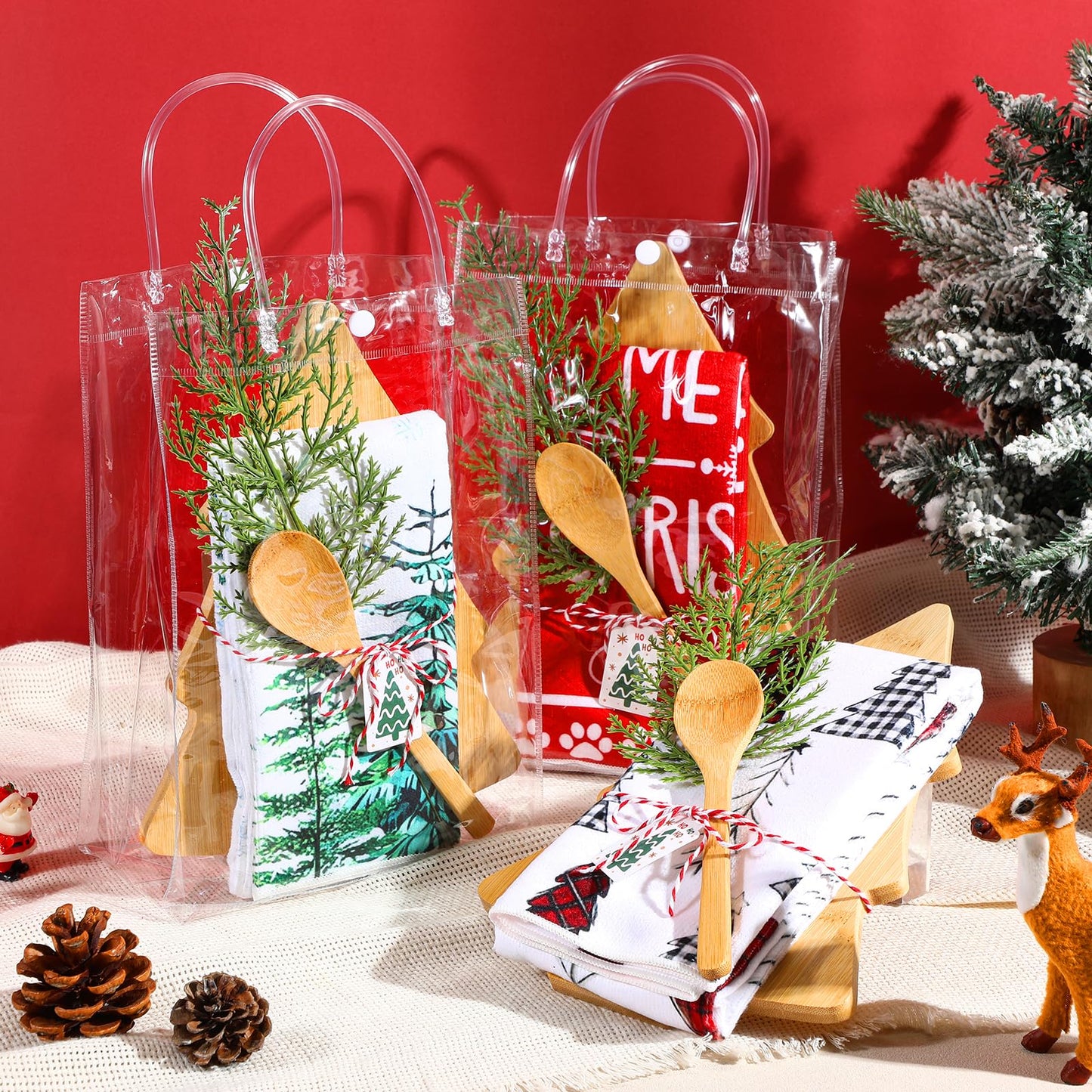 AceOrbit 37 Pcs Christmas Kitchen Gift Set Christmas Tree Bamboo Serving Board Xmas Supplies with Wood Spoon Kitchen Towel Card Holiday Gift Bags for Xmas Holiday Party Decor