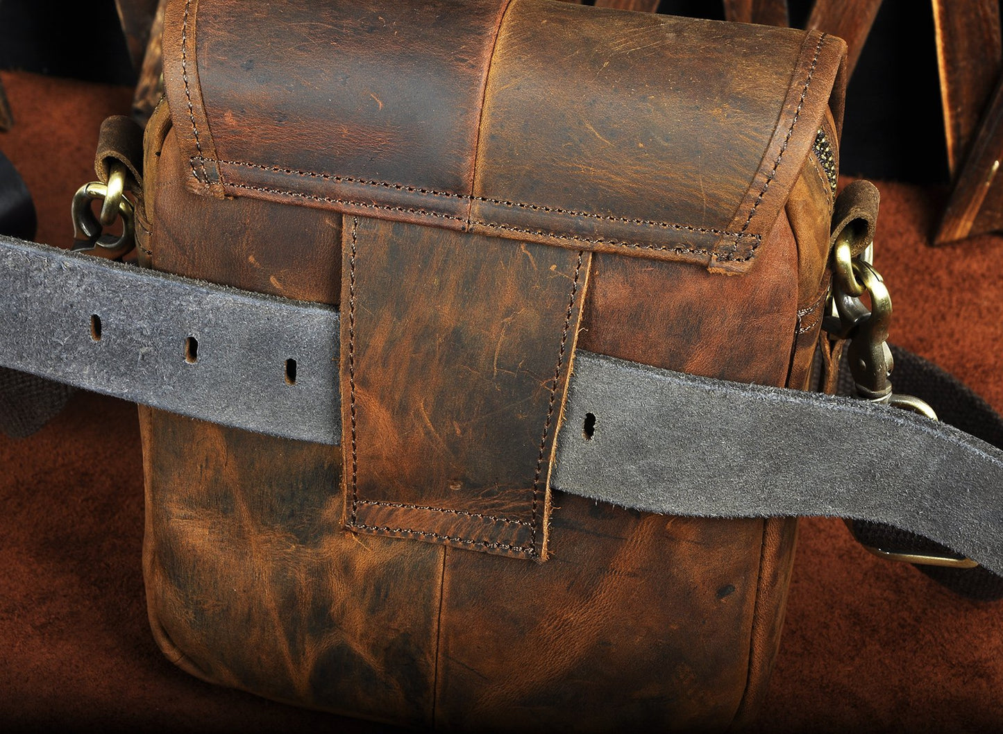 Le'aokuu Men Leather Fashion Mini Messenger Crossbody Bag Designer Hook Organizer Waist Hip Bum Belt Bag Pack (0 1168 brown)