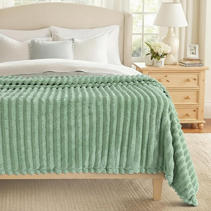 decorUhome Soft Fleece Sage Green Throw Blanket for Couch, Cozy Fluffy Plush Flannel Striped Blanket for Sofa Bed, Lightweight Decorative Ribbed Fuzzy Blanket for Woman, 50x60 Inches