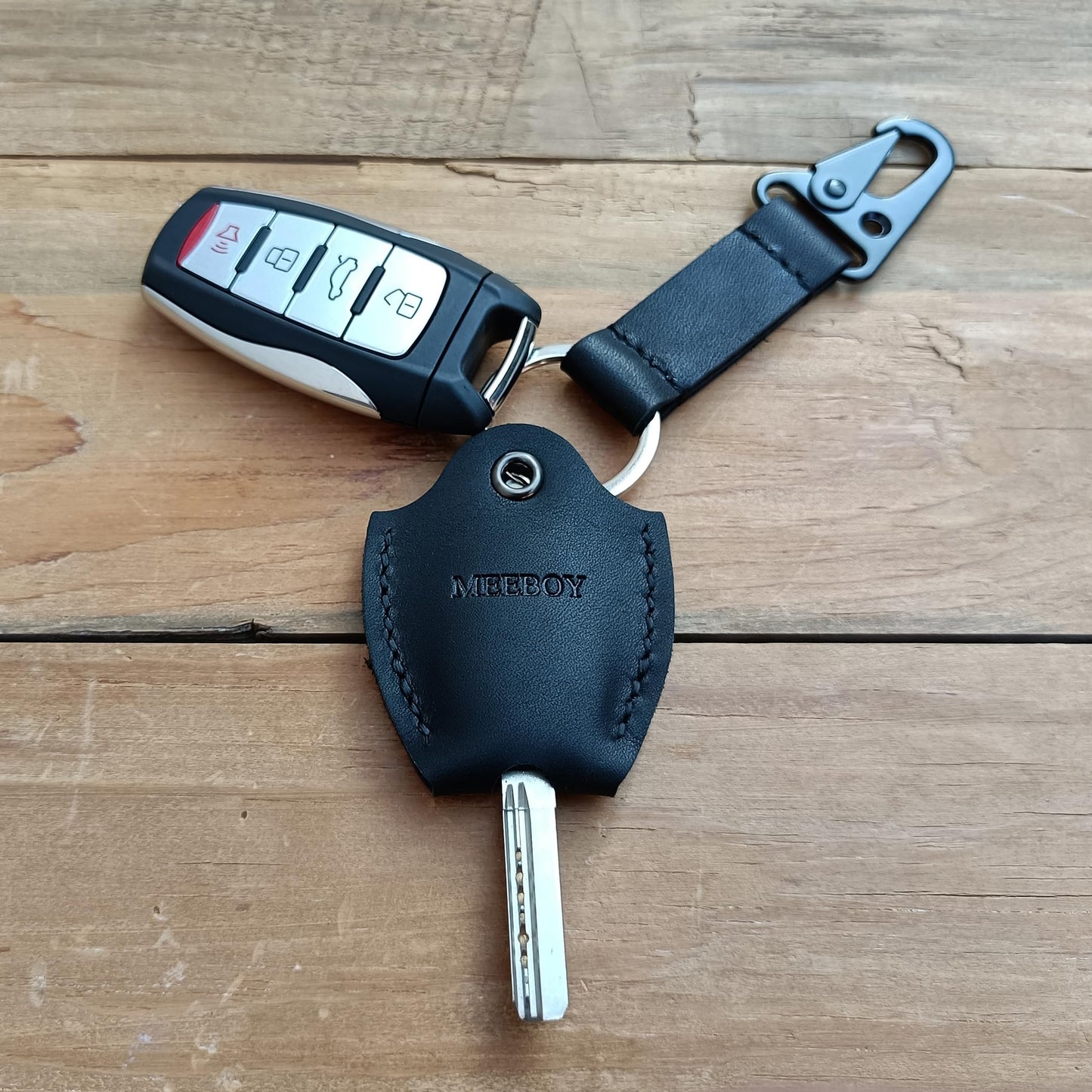 MEEBOY Handmade Leather car Key Sleeve for Broken Key car Key Cover for Men and Women (Black)