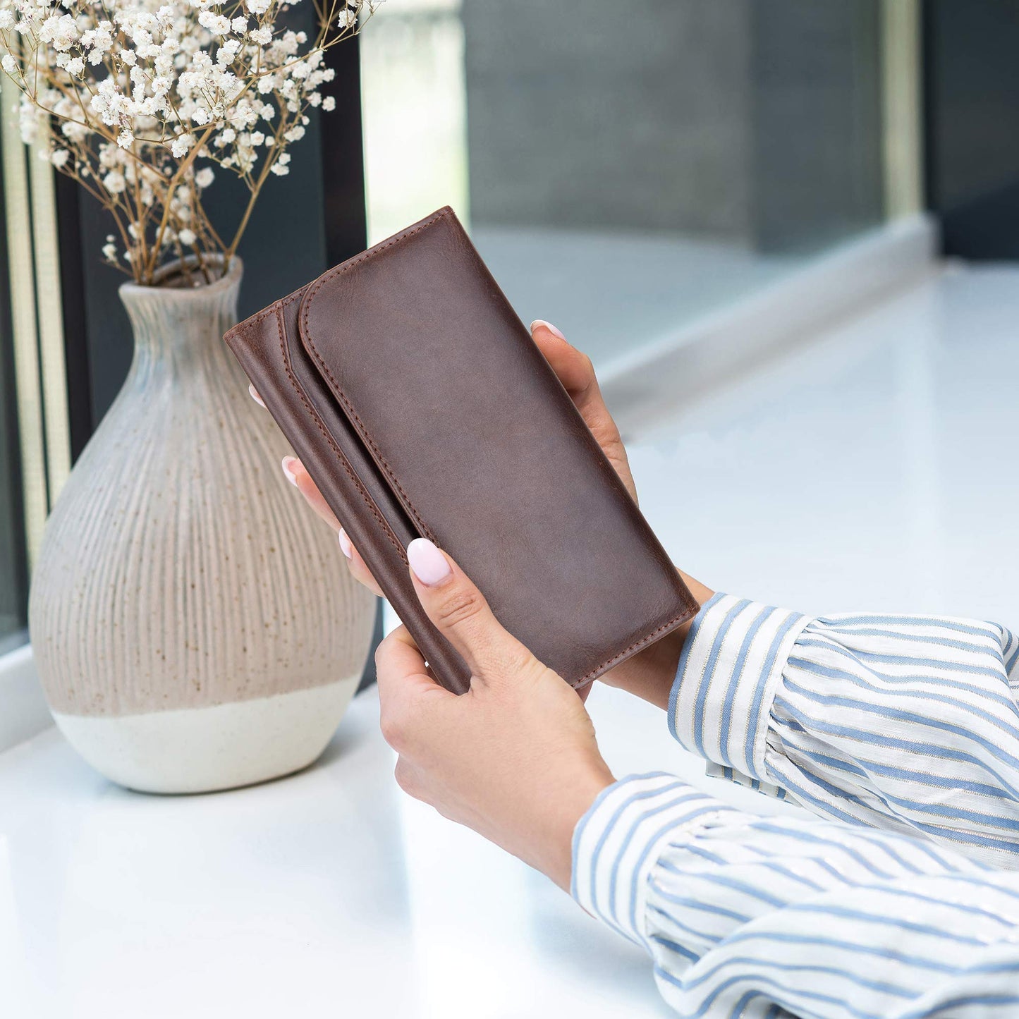 moonster Leather Wallets for Women 8x4 inch Handmade Womens Leather Wallet Brown - Genuine Leather Wallet Women -Ladies Wallets Leather - Women's Wallets - Multi Compartment RFID Wallet for Women