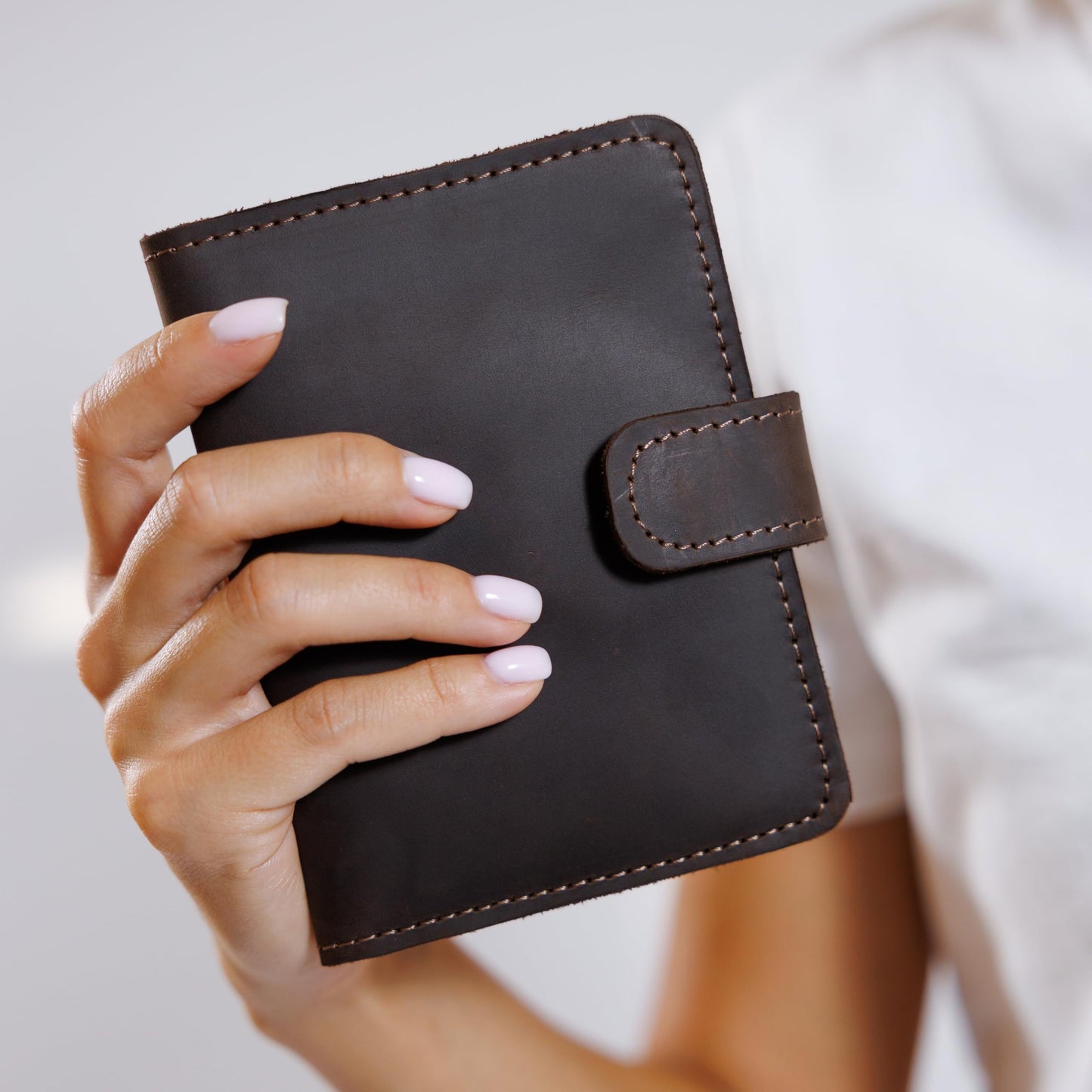 Full Grain Leather Passport Holder for Travel – Handmade Slim Wallet with Card Slots & Magnetic Closure – Compact Leather Case for Passport, Boarding Pass & Cards – Premium Gift (Non-Custom)