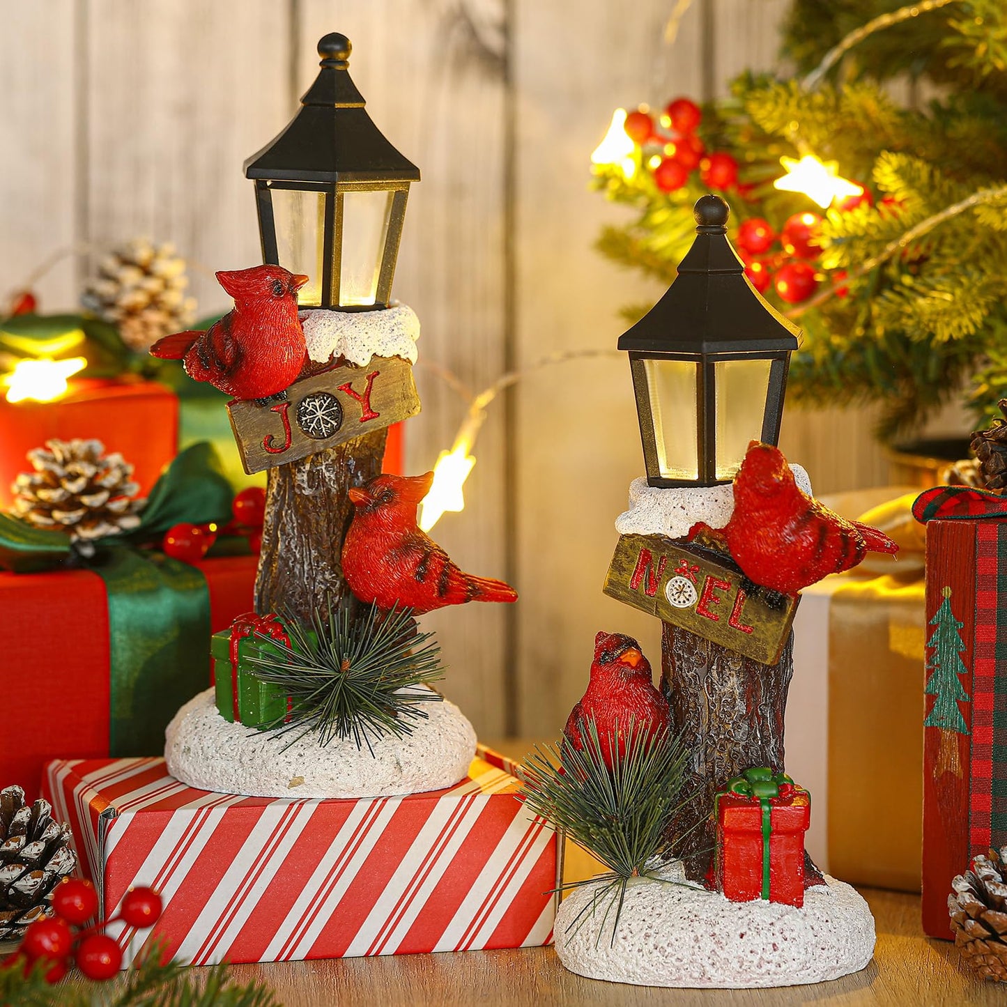 Geetery 2 Pcs Christmas Lighted Lamps with Red Cardinal Figurines Light up Red Cardinal Lantern Lamps for Christmas Table Decoration Centerpieces Xmas Gift Home Office Shelf Mantel Fireplace Decor