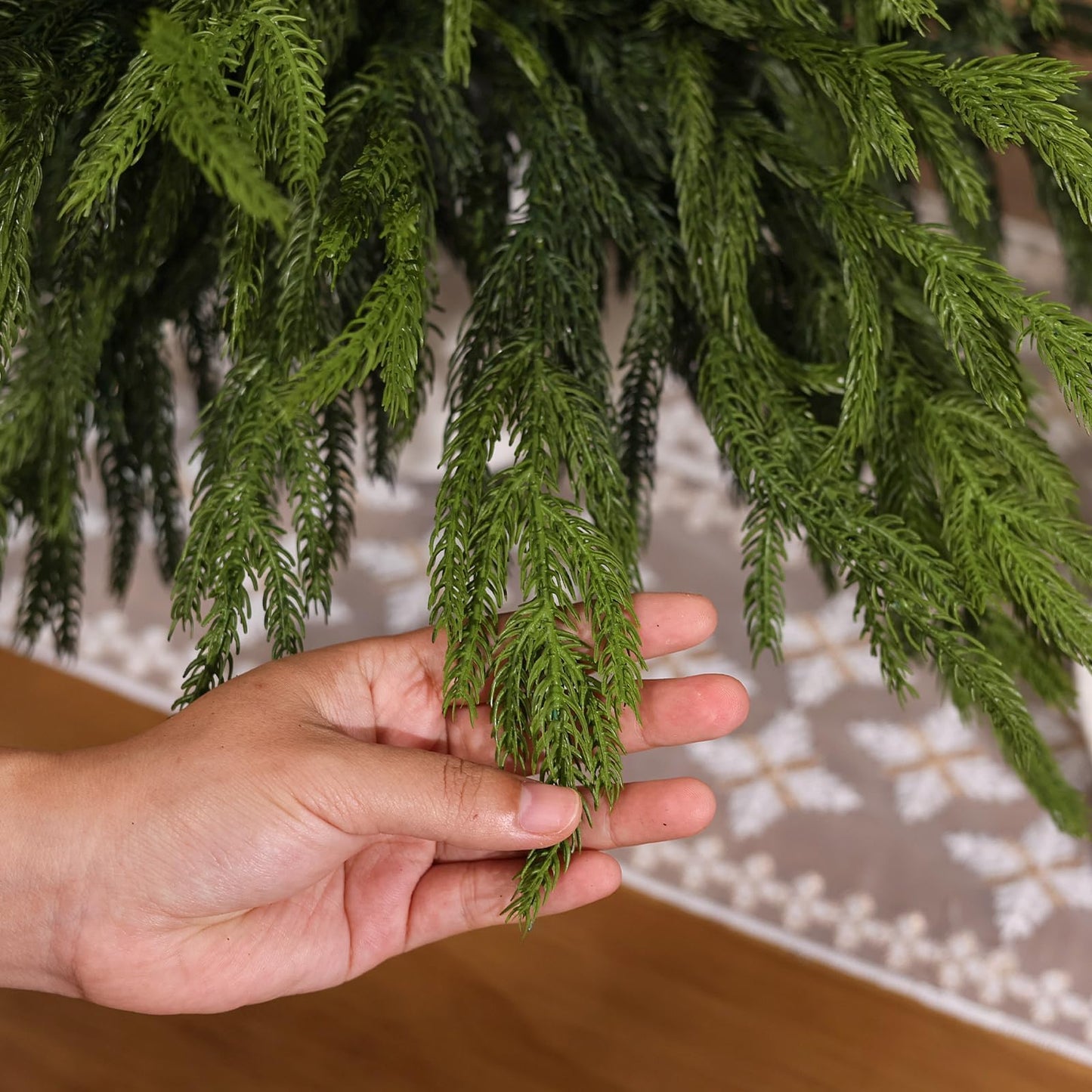 Juxdp 20 Pcs Soft Textured Norfolk Pine Branches, Artificial Christmas Green Plants Branch Faux Greenery Stem Fake Pine Picks for Vase DIY Crafts Garland Wreath Xmas Indoor Outdoor Decor(18 Inches)