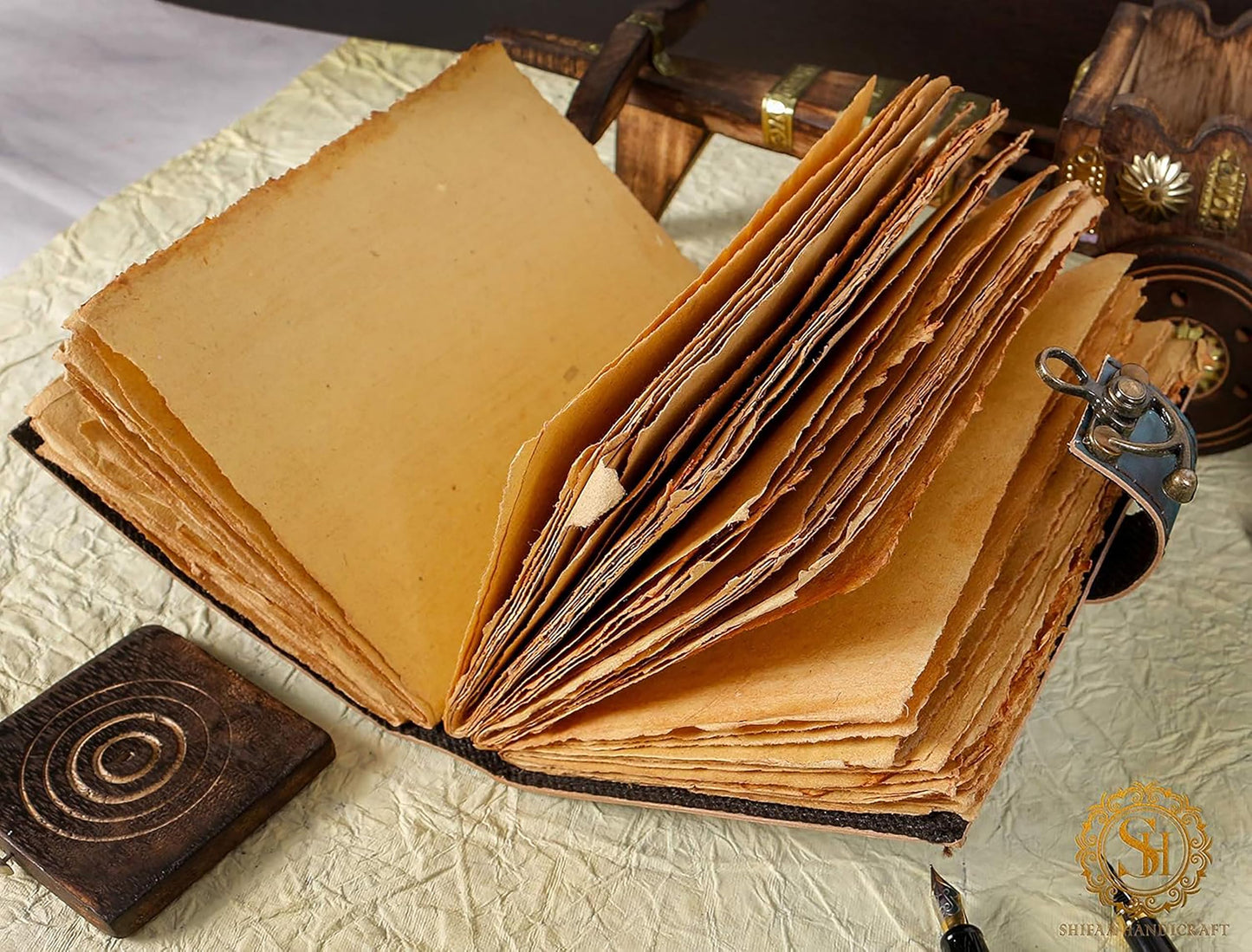 Blank Spell Book Of Shadows Journal With Lock Clasp Prop Vintage Handmade Leather Diary Embossed Prayer Pagan Antique Witchcraft Supplies Wiccan Notebook Daily Witch Gifts Mystic Greek Mythology Goddess (7x5)