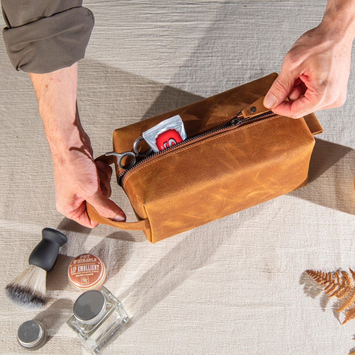 Personalized Handcrafted Leather Toiletry Bag for Men, Custom Shaving, Travel Dopp Kit, Grandpa, Dad, Husband, Father, Him, Boyfriend, Groomsmen, Birthday, Wedding, Graduation, Retirement Gifts