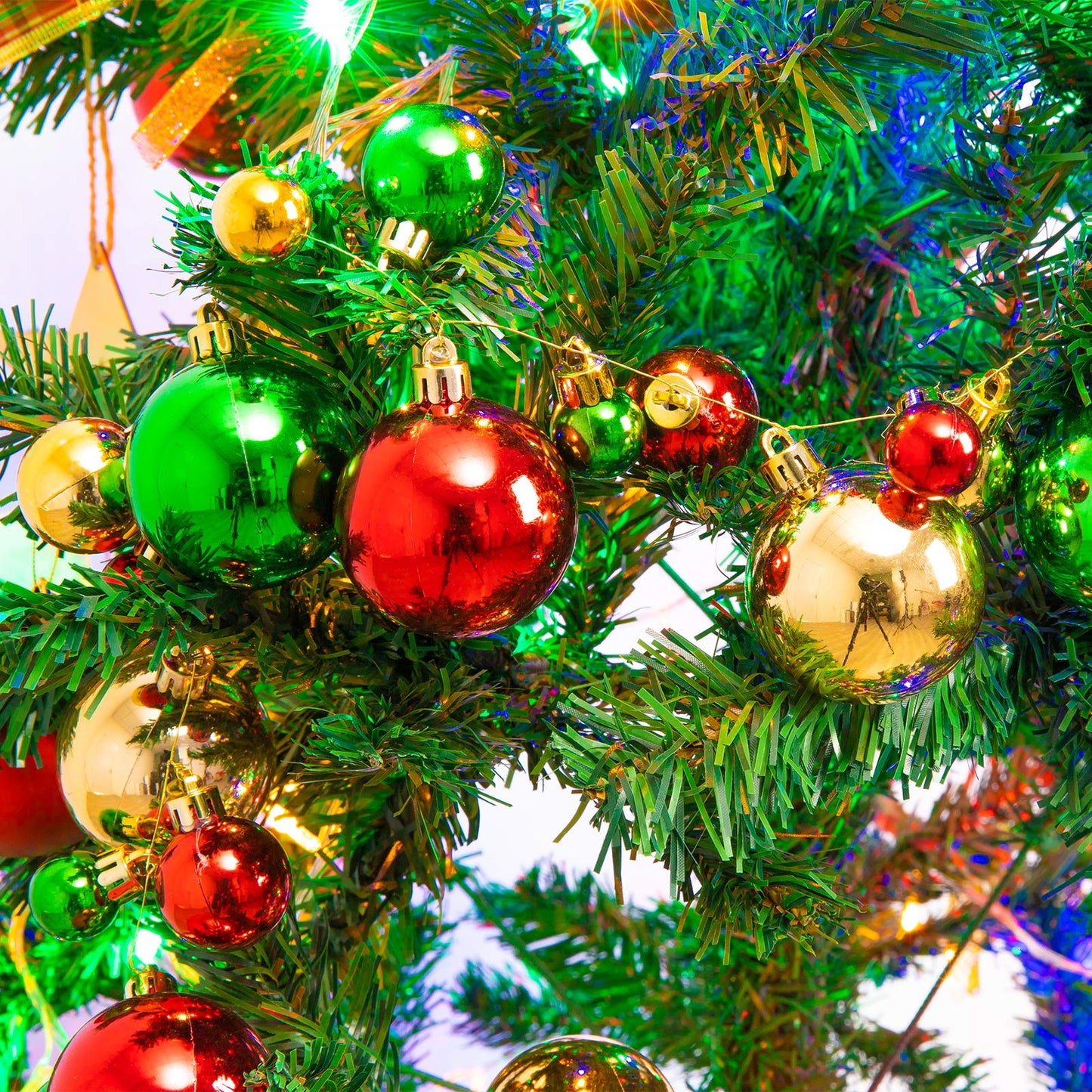 Whaline Christmas Ball Garland Ball Ornament 6ft Bauble Garland Christmas Tree Ball Decoration Shatterproof Ball Ornaments for Xmas Party Supplies, Indoor Outdoor Home Office, Red Green Gold