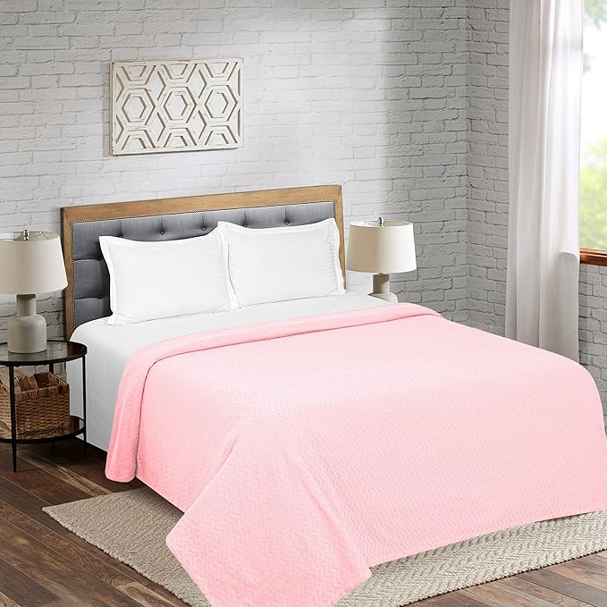 BELIZZI HOME 100% Cotton Bed Blanket, Breathable Thermal Blanket Full - Queen Size, Soft Chevron 90''x90'', Perfect for Layering Any All Season, Pink