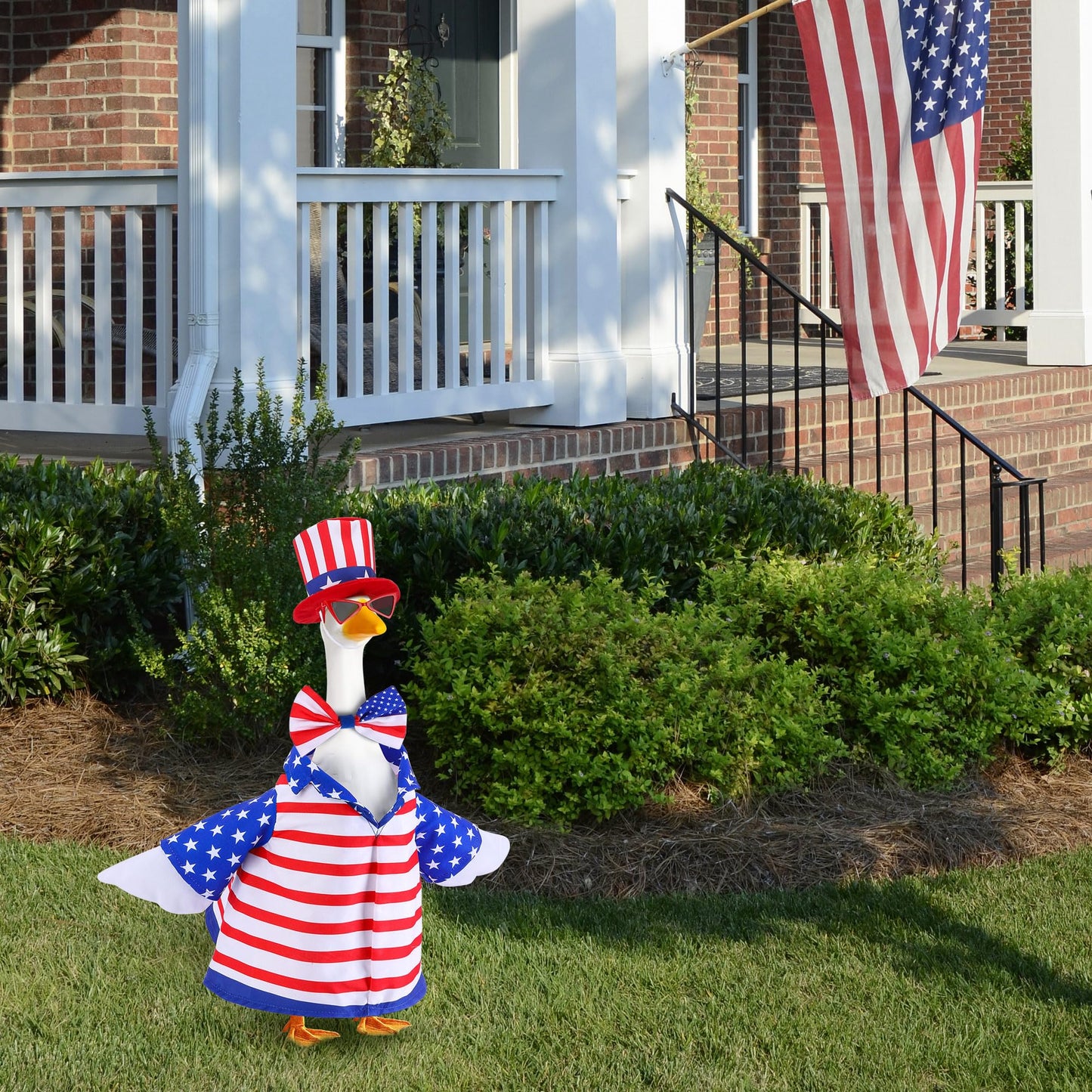 4 Pcs/Set 4th of July Porch Goose Outfit, 23" High Lawn Goose Statue Patriotic Costume Clothing, Independence Day Porch Garden Geese Clothes with Hat Glasses Bow Tie for Outdoor Patio Yard Decoration