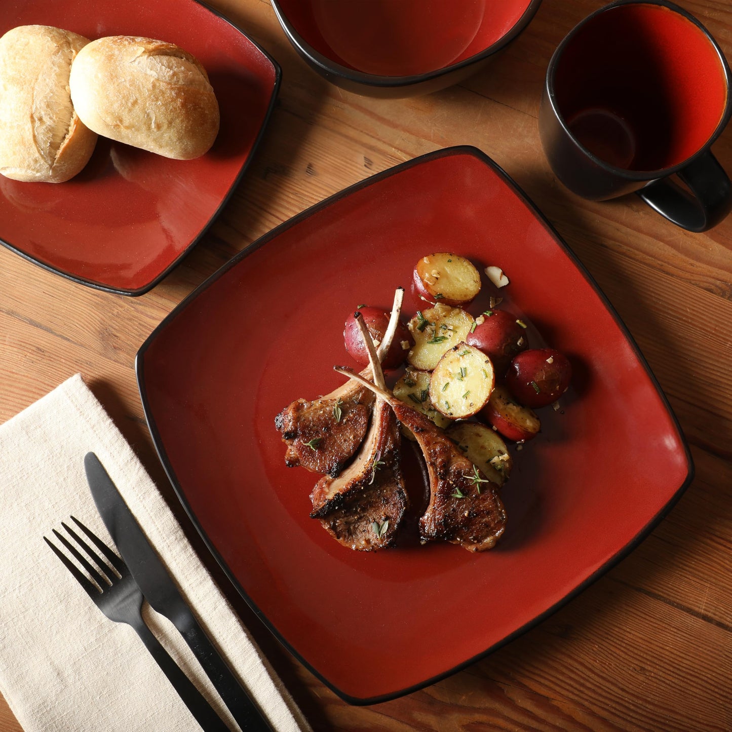 Gibson Soho Lounge Square Reactive Glaze Dinnerware Set, Red, Service for 4 (16pcs)
