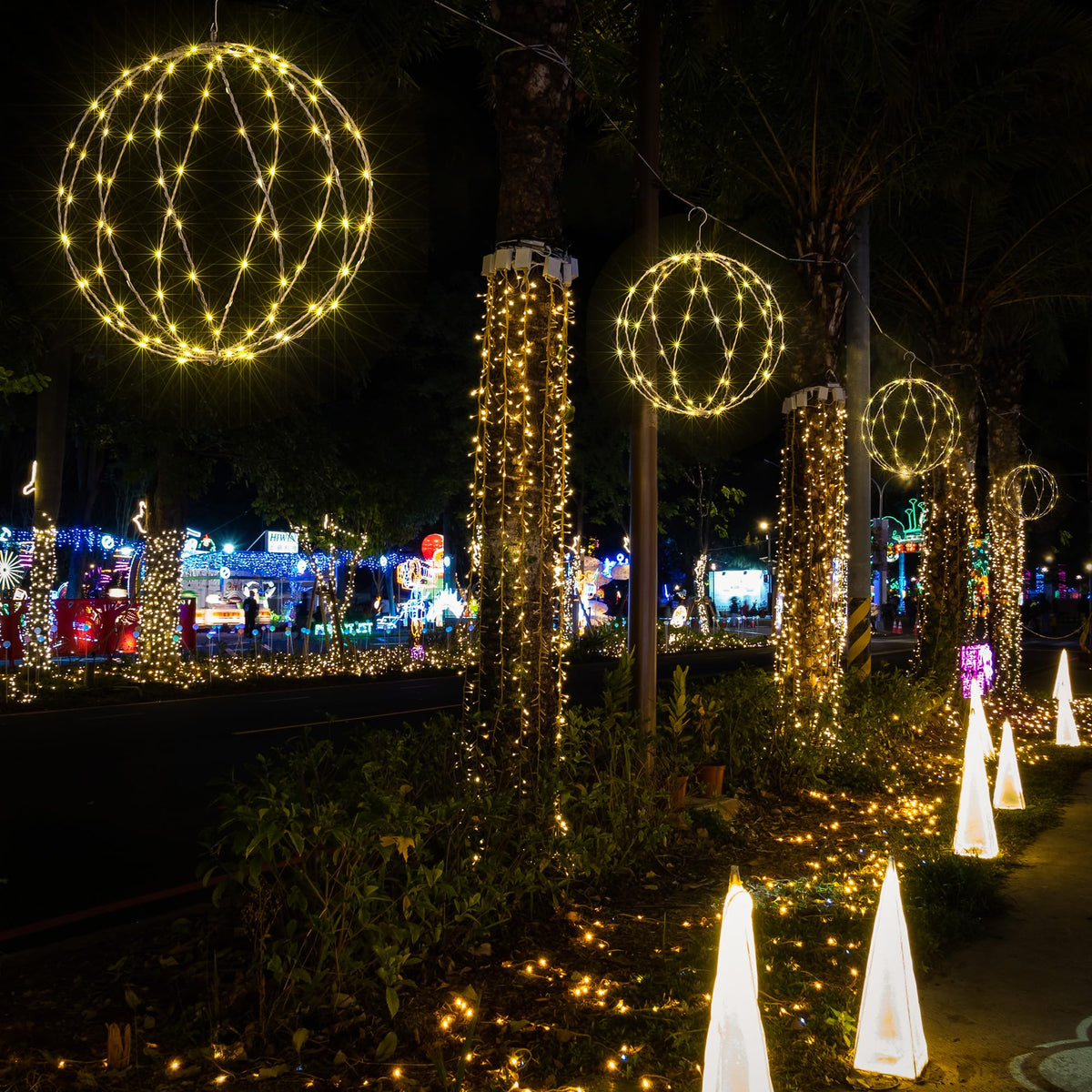 Lightshare 248LED 12IN+16IN+20IN Light Ball Yard Decoration Pathway Lights White Sphere Light Fold Flat Metal Frame Indoor Outdoor Waterproof Garden Lights, Plug in(Set of 3)