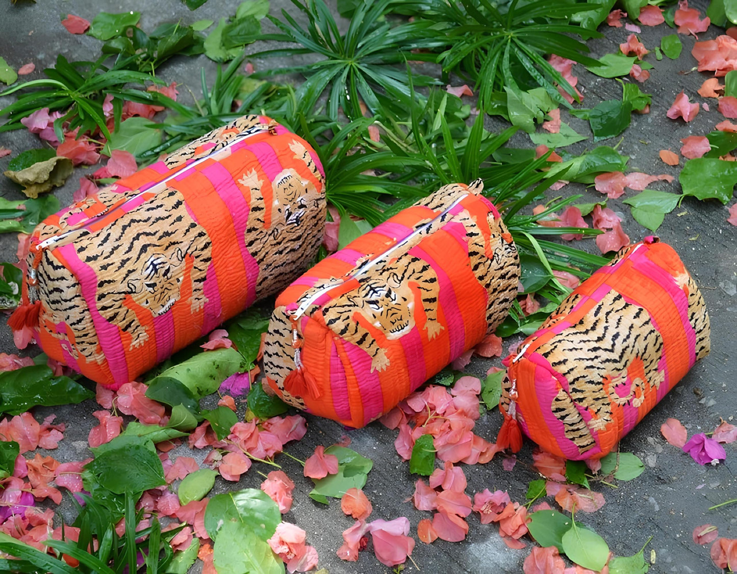 INDACORIFY Tiger Print Makeup Bag Set of 3 Pieces Indian Cotton Toiletry Bag Make up Pouch Travel Bag Quilted Wash Bag Shaving Cotton Cosmetic Kit