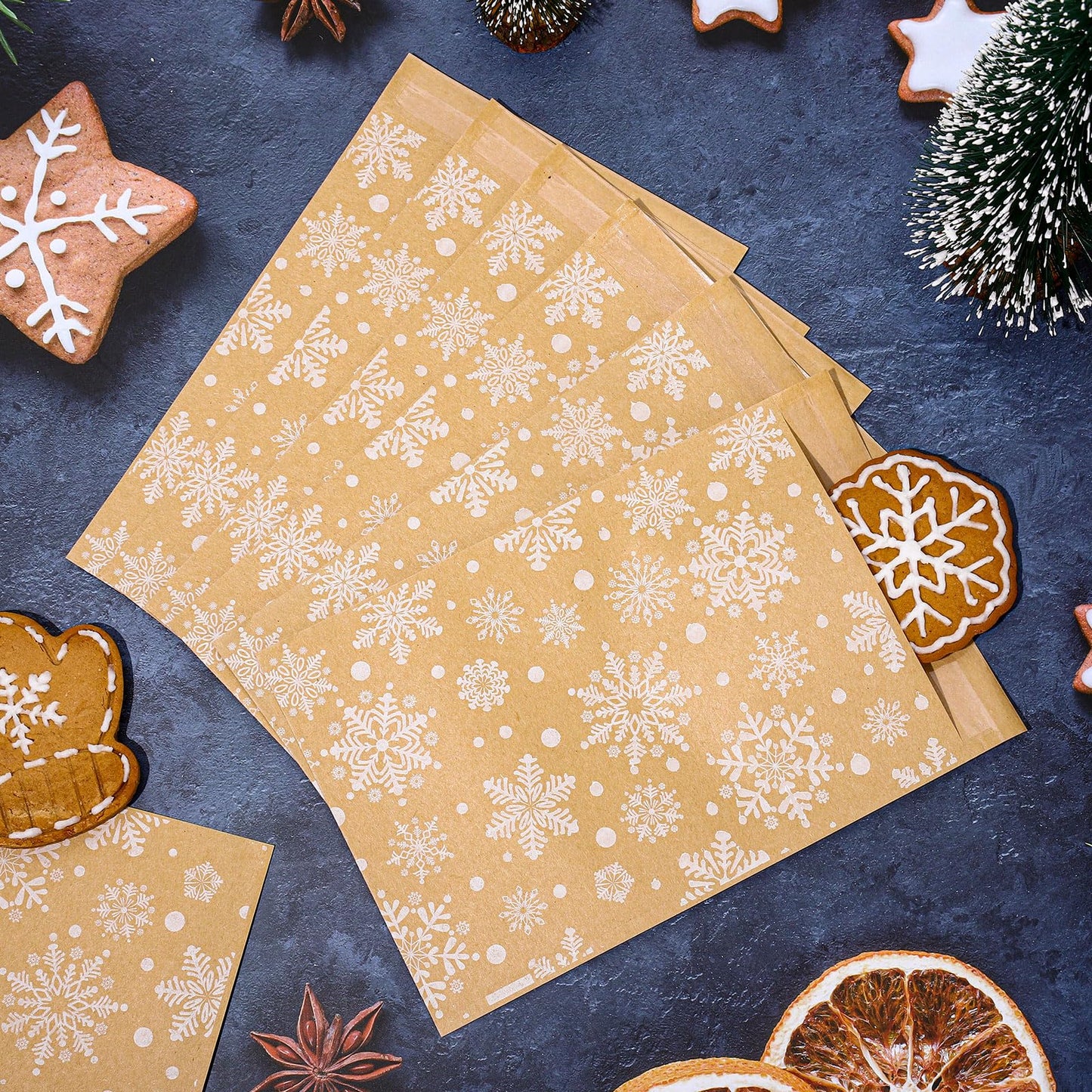 Whaline 100Pcs Christmas Kraft Treat Bags Self-Adhesive Winter White Snowflake Prints Goodie Snack Gift Bags Xmas Candy Buffet Kraft Bag for Holiday Party Favor Supplies
