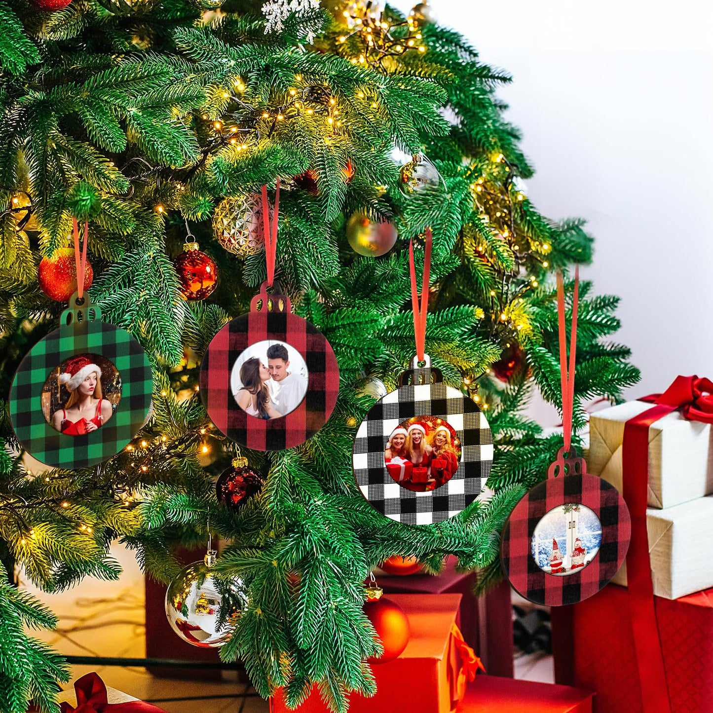 Jetec 12 Pcs Christmas Photo Ornaments Picture Frame Ornaments for Christmas Tree Wooden Ball Plaid Hanging Decorations for Xmas Party Home Decor(Red and Black, Black and White, Green)