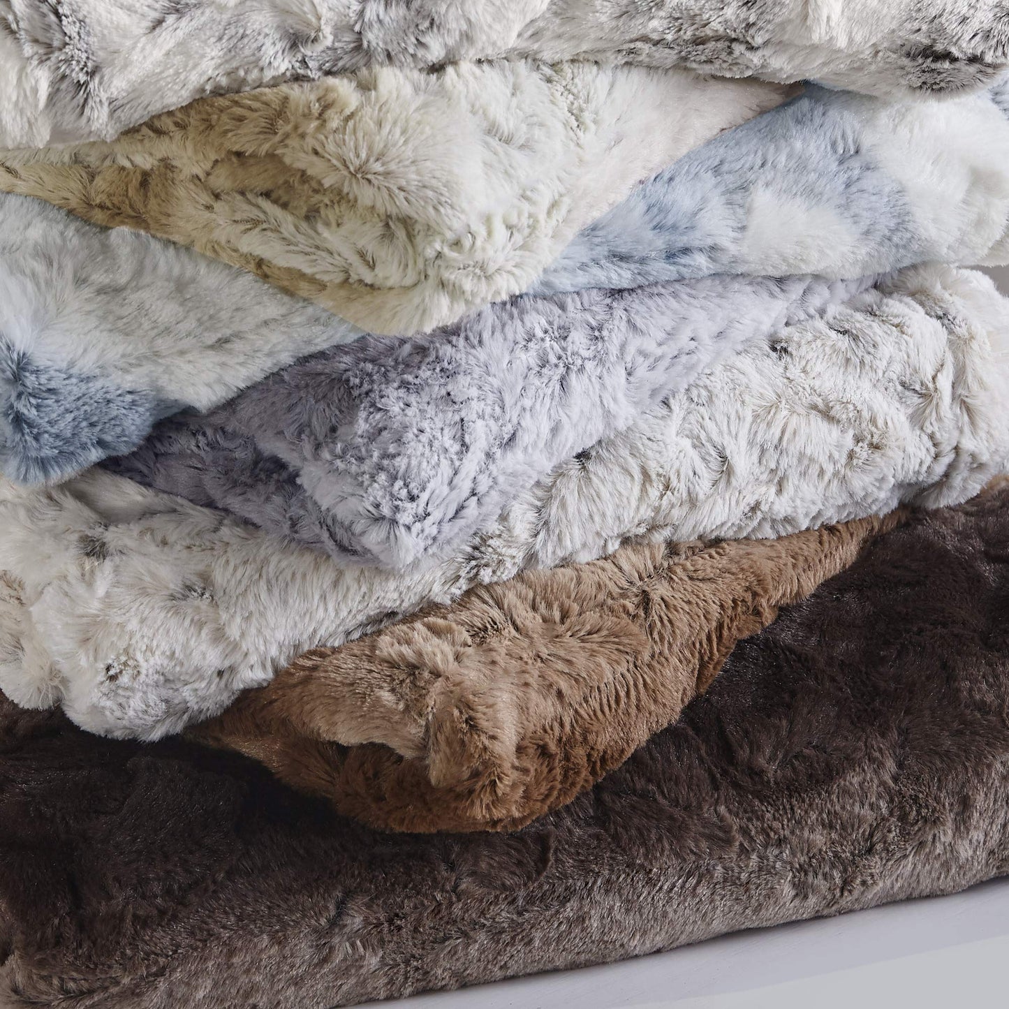 Beautyrest Zuri Reversible Faux Fur to Mink Electric Blanket, Auto Shut Off, Virtually Zero EMF, Multi Heat Setting, UL Certified, Machine Washable, Natural Marble Throw 50x70