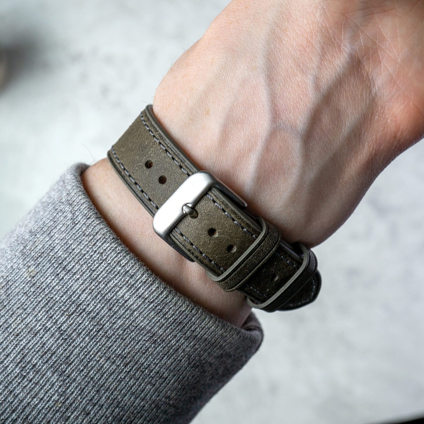 Benchmark Basics Quick Release Leather Watch Band - Premium Italian Full Grain Leather Watch Straps for Men and Women (20mm, Grey)