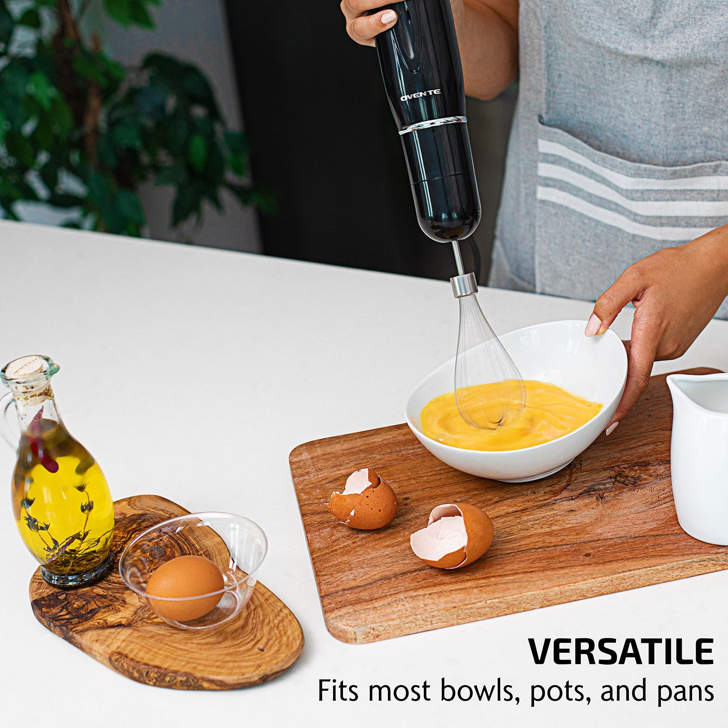 OVENTE Immersion Hand Blender, 300W Electric Handheld Portable Stick Mixer with 2 Mixing Speed and Stainless Steel Blades for Effortless Blending Smoothies, Shakes, Puree or Baby Food, Red HS560R