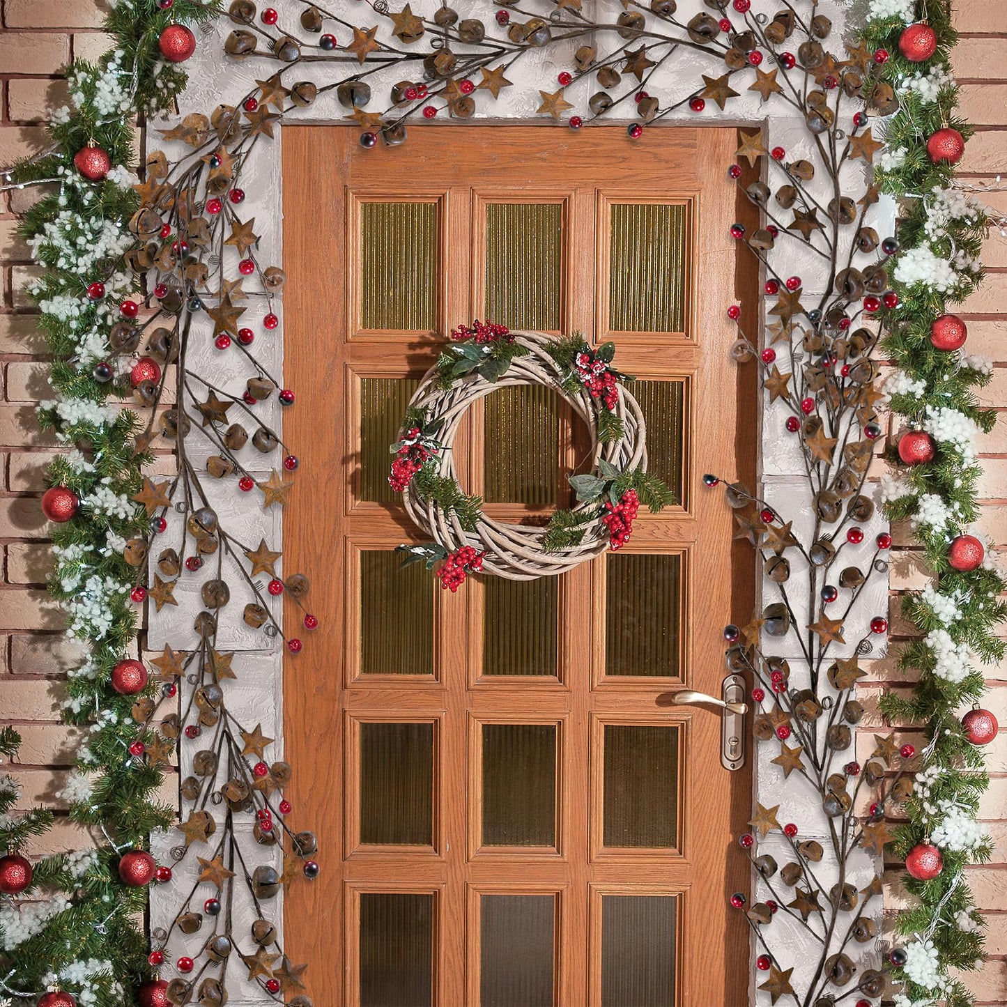 Winlyn 5.9 Ft Rustic Jingle Bells Garland with Metal Stars and Burgundy Berries Primitive Christmas Garland for Holiday Farmhouse Country Home Wreath Xmas Tree Table Centerpiece Wall Mantel Door Décor
