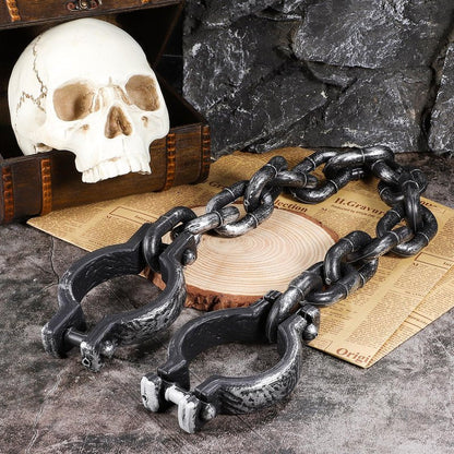 BESTOYARD Halloween Plastic Wrist Shackles Prison Handcuffs with Chain Links for Cosplay Costume Party Decoration, Black, 35 Inches Long
